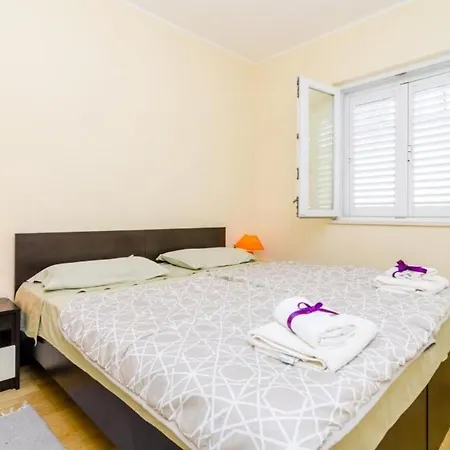 Nikos Sea View - Two Bedroom With Balcony And Sea View