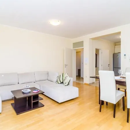 Nikos Sea View - Two Bedroom With Balcony And Sea View *